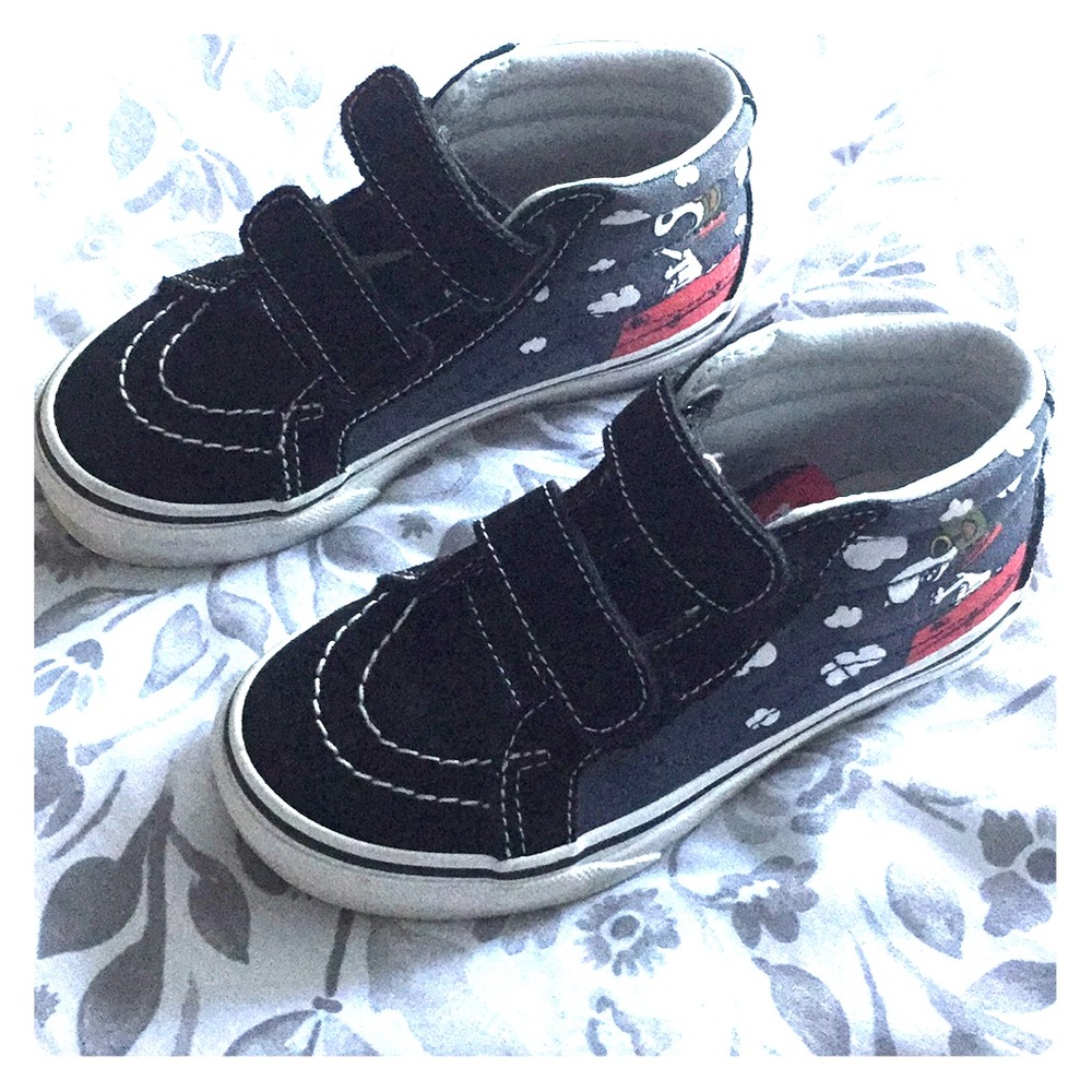 Snoopy Edition kids Vans